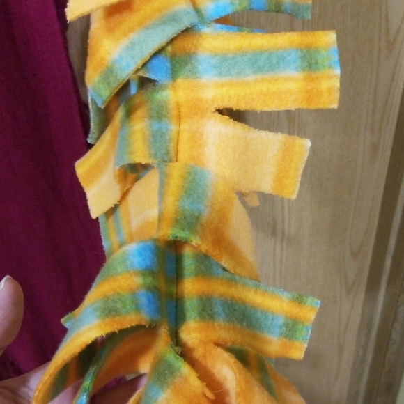 Scarves - Picture 4 of 4